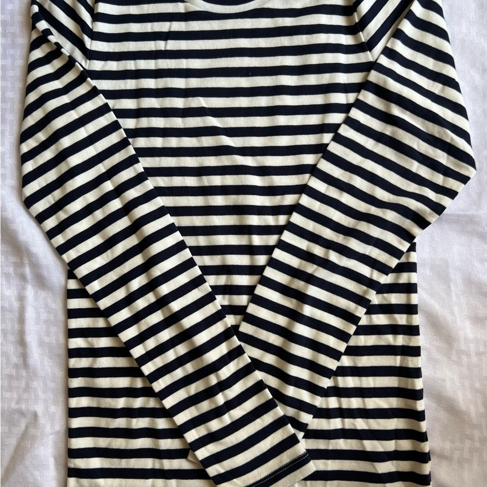 NWT J. Crew Perfect Fit Long Sleeve Crewneck T-Shirt, Navy/Off-White Stripes, M